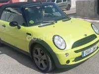 Usado Mini One Cabriolet 90 CV (66 kW) 2005 Verde Descapotable
