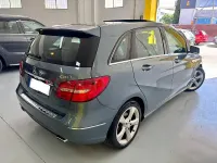 Usado Mercedes B180 Urban 109 CV (80 kW) 2014 Azul Utilitario