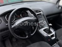 Usado Peugeot 5008 Active 120 HP (88 kW) 2015 Branco Monovolume