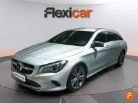 Usado Mercedes CLA200 Shooting Brake 136 CV (100 kW) 2017 Gris Familiar