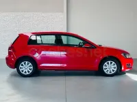 Usado VW Golf VII Edition 105 CV (77 kW) 2013 Rojo Berlina