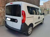 Usado Fiat Doblò Pop 95 CV (69 kW) 2017 Blanco Monovolumen