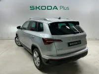 Usado Skoda Karoq Selection 150 CV (110 kW) 2025 Gris plata SUV