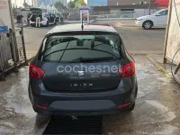 Usado Seat Ibiza Reference 105 CV (77 kW) 2009 Gris / plata Berlina