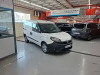 Usado Fiat Doblò 106 CV (77 kW) 2021 Blanco Monovolumen