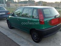 Usado Fiat Punto S 63 CV (46 kW) 1999 Verde Berlina