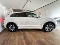 Usado VW Touareg Elegance 381 CV (280 kW) 2021 Blanco SUV