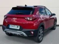 Käytetty Kia Stonic GT-Line 121 HP (88 kW) 2022 Punainen Katumaasturi