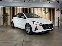 Usado Hyundai i20 100 CV (73 kW) 2021 Blanco Berlina