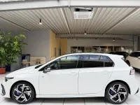 Usado VW Golf VIII R 333 CV (244 kW) 2025 Blanco Berlina