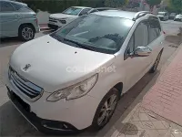 Usado Peugeot 2008 Allure 110 CV (80 kW) 2016 Blanco SUV