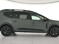 Usado Dacia Jogger Extreme 99 CV (72 kW) 2025 Verde Monovolumen