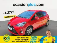 Usado Toyota Yaris Active 111 CV (81 kW) 2019 Rojo Berlina