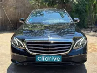 Usado Mercedes E300 194 CV (142 kW) 2019 Negro Familiar