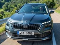 Usado Skoda Kamiq Ambition 110 CV (80 kW) 2021 Blanco SUV