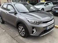 Usado Kia Stonic 84 CV (61 kW) 2023 Gris SUV