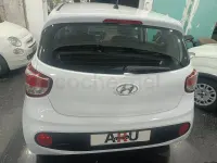 Używany Hyundai i10 66 KM (48 kW) 2017 Biały Hatchback