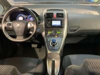 Usado Toyota Auris Hybrid 136 CV (100 kW) 2011 Blanco Berlina