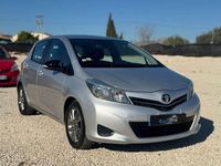 Usado Toyota Yaris Active 90 CV (66 kW) 2012 Gris Utilitario
