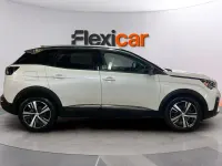Usado Peugeot 3008 Allure 131 CV (96 kW) 2018 Blanco SUV