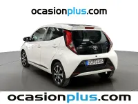 Usado Toyota Aygo X-play 72 CV (52 kW) 2019 Blanco Utilitario
