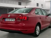 Usado VW Jetta 170 CV (125 kW) 2013 Rojo Berlina