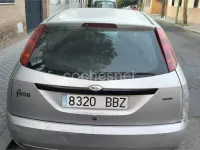 Usado Ford Focus Ambiente 90 CV (66 kW) 2000 Blanco Berlina