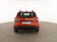 Usado Dacia Duster Comfort 116 CV (85 kW) 2022 Naranja SUV