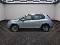 Usado Peugeot 2008 Style 82 CV (60 kW) 2018 Gris / plata SUV