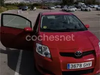 Usado Toyota Auris Luna 126 CV (92 kW) 2008 Rojo Utilitario