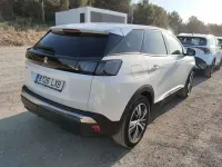 Usado Peugeot 3008 Allure 131 CV (96 kW) 2022 Blanco SUV