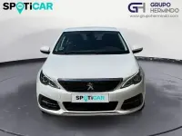 Usado Peugeot 308 Active 100 CV (73 kW) 2020 Blanco Berlina