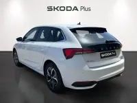 Usado Skoda Scala Selection 115 CV (84 kW) 2023 Blanco Utilitario