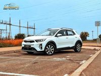 Usado Kia Stonic 101 CV (74 kW) 2022 Blanco SUV