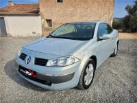 Usado Renault Mégane Cabriolet Dynamique 136 CV (100 kW) 2005 Gris / plata Descapotable