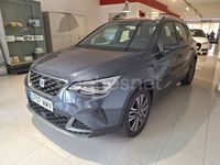 Usado Seat Arona FR 110 CV (80 kW) 2023 Gris / plata SUV