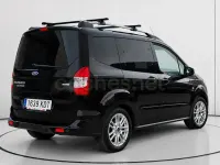 Usado Ford Tourneo Courier Titanium 100 CV (73 kW) 2017 Negro Monovolumen