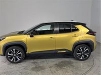 Usado Toyota Yaris Hybrid Edition 116 CV (85 kW) 2021 Bitono ámbar