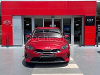Usado Kia Ceed 120 CV (88 kW) 2024 Rojo Utilitario