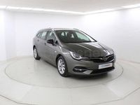 Usado Opel Astra Elegance 145 CV (106 kW) 2020 Gris espacial (perlado) Familiar