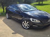 Usado Volvo V60 Momentum 150 HP (110 kW) 2017 Preto Carrinha