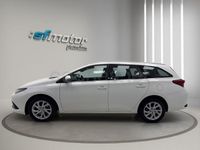 Usado Toyota Auris Active 116 CV (85 kW) 2015 Blanco Familiar