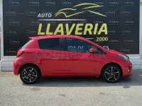 Usado Toyota Yaris 99 CV (72 kW) 2016 Rojo Berlina