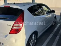 Usado Hyundai i30 Comfort 109 CV (80 kW) 2011 Blanco Berlina