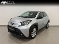 Usado Toyota Aygo X Play 72 CV (52 kW) 2024 Gris / plata SUV