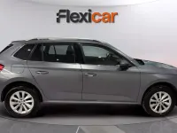Usado Skoda Kamiq Selection 95 CV (69 kW) 2024 Gris SUV
