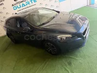 Usado Volvo V40 Momentum 120 CV (88 kW) 2017 Azul Berlina