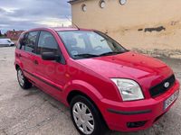 Usado Ford Fusion Trend 80 CV (58 kW) 2005 Rojo Utilitario