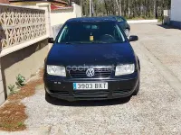 Usado VW Bora Highline 115 CV (84 kW) 2001 Negro Berlina