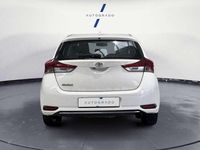 Begagnad Toyota Auris Business Edition 116 HK (85 kW) 2018 Vit Halvkombi